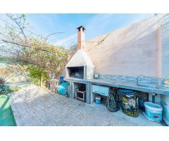 Terreno rustico con casita independiente piscina y zona barbacoa semi cubierta!