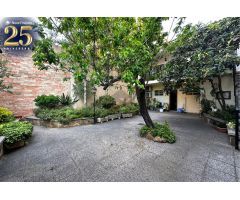 ESPECTACULAR CASA CON JARDÍN Y GARAJE PARA 4 COCHES
