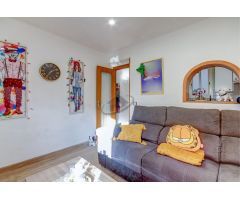 ACOGEDORA VIVIENDA EN ZONA TRANQUILA EN FINCA REFORMADA CON ASCENSOR .