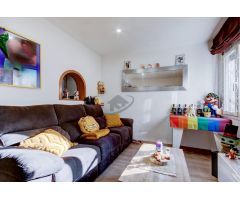 ACOGEDORA VIVIENDA EN ZONA TRANQUILA EN FINCA REFORMADA CON ASCENSOR .