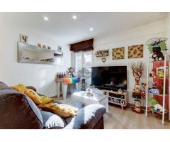 ACOGEDORA VIVIENDA EN ZONA TRANQUILA EN FINCA REFORMADA CON ASCENSOR .