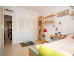 AMPLIO Y LUMINOSO PISO EN VENTA EN ZONA BAHIA BLANCA
