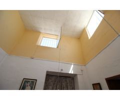 Casa de pueblo 2 dormitorios con patio interior
