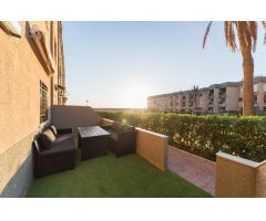 Oportunidad de piso de 2 dormitorios con Terraza y Piscina en Retamar