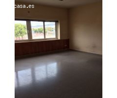 NAVE EN VENYA EN VILANOVA I LA GELTRÚ