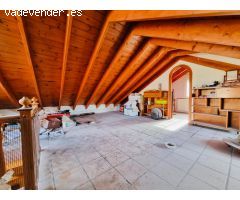 Chalé con terraza y piscina privada