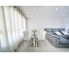EXCLUSIVA VIVIENDA EN MACONDO UNA DE LAS MEJORES ZONAS DE MARACENA A 5 MINUTOS DEL METRO!!!