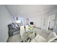 EXCLUSIVA VIVIENDA EN MACONDO UNA DE LAS MEJORES ZONAS DE MARACENA A 5 MINUTOS DEL METRO!!!