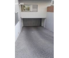 Se alquila plaza de garaje en calle Baladíes