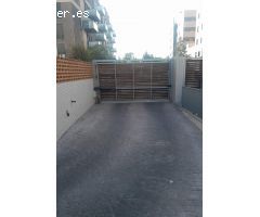 Se alquila plaza de garaje en calle Baladíes