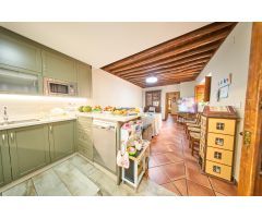 Gran casa con múltiples posibilidades en el corazón de Alhama de Granada