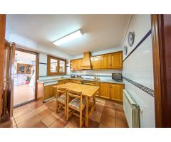 Gran casa con múltiples posibilidades en el corazón de Alhama de Granada