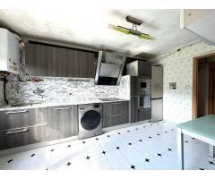 Piso en Venta en Llodio, Álava