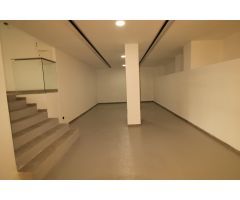 Exclusivo Local Comercial en Plaza Castellini: Un Espacio con Carácter y Potencial Ilimitado