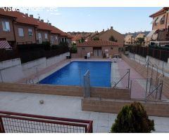 CHALET ADOSADO EN UNA DE LAS MEJORES ZONAS DE ALGETE