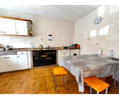 Casa con finca en Agrolongo, O PINO