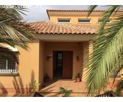 CHALET INDEPENDIENTE EN LA CARLOTA ( LAS LOMAS DEL REY )