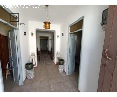 ???? Vivienda con patio para reformar en zona tranquila