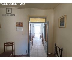 ???? Vivienda con patio para reformar en zona tranquila