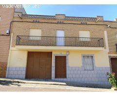 Casa amplia en venta en Valle de la Serena C. PRIMERO DE MAYO – Espacios versátiles y gran potencial