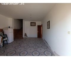 Casa amplia en venta en Valle de la Serena C. PRIMERO DE MAYO – Espacios versátiles y gran potencial