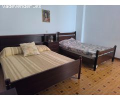 Casa amplia en venta en Valle de la Serena C. PRIMERO DE MAYO – Espacios versátiles y gran potencial