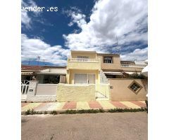 Bungalow tranquilo en El Limonar con piscina comunitaria.