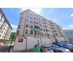 Venta local comercial en Ames, A Coruña