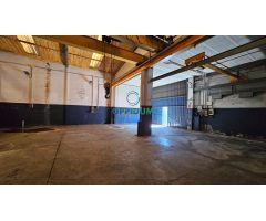 NAVE INDUSTRIAL CON PUENTE GRÚA EN AGRELA, A CORUÑA