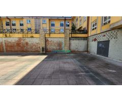 Se vende amplio local comercial en Rúa Xesteira, Bertamiráns (Ames, A Coruña)