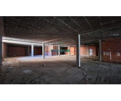 Se vende amplio local comercial en Rúa Xesteira, Bertamiráns (Ames, A Coruña)