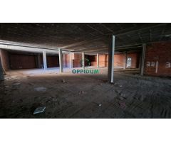 Se vende amplio local comercial en Rúa Xesteira, Bertamiráns (Ames, A Coruña)