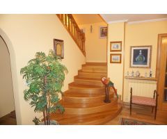 MAGNÍFICO CHALET UNIFAMILIAR EN ELORRIAGA. EN URBANIZACIÓN PRIVADA.