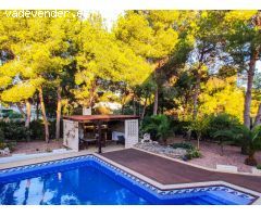 Chalet con piscina en Pinar de Campoverde