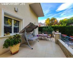 Chalet con piscina en Pinar de Campoverde