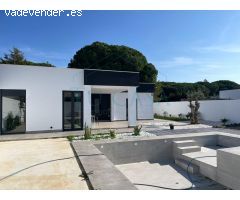 Chalet a estrenar con piscina para larga temporada