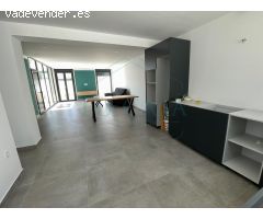 Chalet a estrenar con piscina para larga temporada