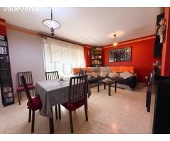 Piso de VPO en planta baja con patio, plaza de garaje y trastero en Las Canteras