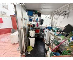 Piso de VPO en planta baja con patio, plaza de garaje y trastero en Las Canteras