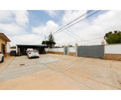 Chalet en Venta en Chiclana de la Frontera, Cádiz