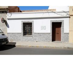 CASA TOTALMENTE REFORMADA ,(zona Virgen de Barbaño)