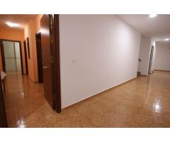 ¡Oportunidad Única en Alquiler! Amplio Piso amueblado con Patio Privativo y plaza de garaje