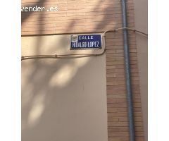 ¡Oportunidad única en el centro de Albolote!