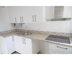 580  euros , comunidad incluida,  dos dormitorios, sin muebles , con garaje y trastero.