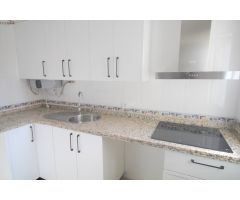 580  euros , comunidad incluida,  dos dormitorios, sin muebles , con garaje y trastero.
