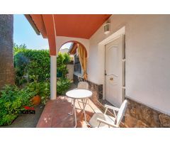 CASA INDEPENDIENTE EN PLANTA BAJA CON PISCINA!!