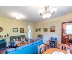CASA INDEPENDIENTE EN PLANTA BAJA CON PISCINA!!