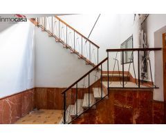 INMUEBLE CON INFINITAS POSIBILIDADES EN EL CENTRO DE ARMILLA.