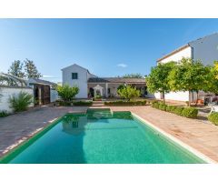 ¡Descubre el encantador Cortijo La Almunia!