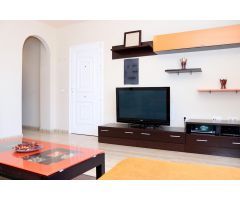 ¡Vive con comodidad en el corazón de Arafo! Piso de 3 habitaciones + garaje